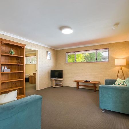 Albany Holiday Units Bagian luar foto