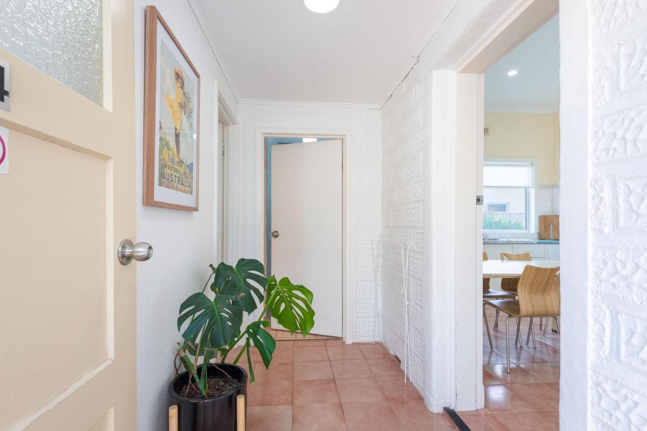 Albany Holiday Units Bagian luar foto