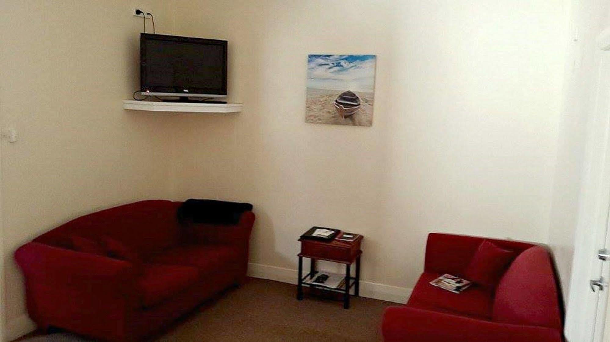 Albany Holiday Units Bagian luar foto