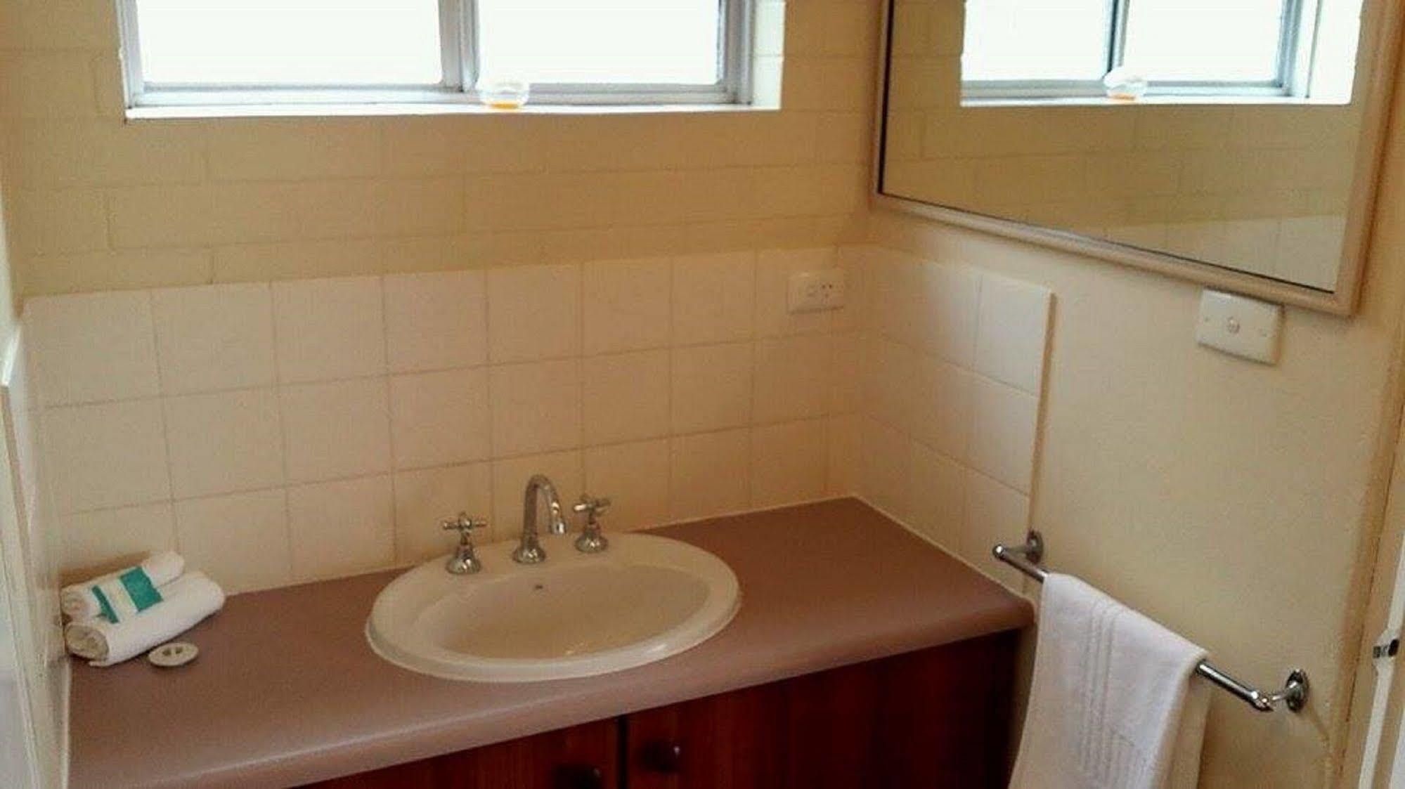 Albany Holiday Units Bagian luar foto